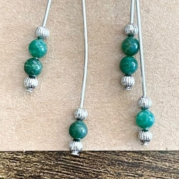 Handcrafted Womens Dangling Earings with Green Natural Stone Beads - Picture 4 of 7